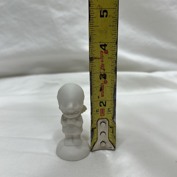 Vintage Mini Angel statue - Picture 7 of 7